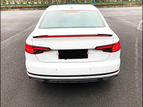 AUDI A4 2016-2019 IÇIN UYUMLU LED SPOILER PIANO BLACK (PARLAK SIYAH)